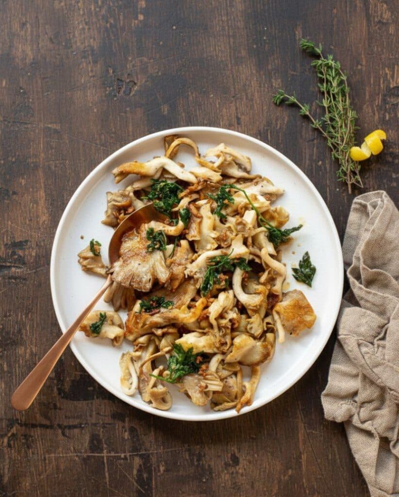 Sautéed Oyster Mushrooms with Garlic Butter 5868465244370308001 121