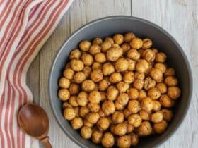 Crunchy Air Fryer Chickpeas: A Healthy Snack Made Easy 5886561814194097025 121