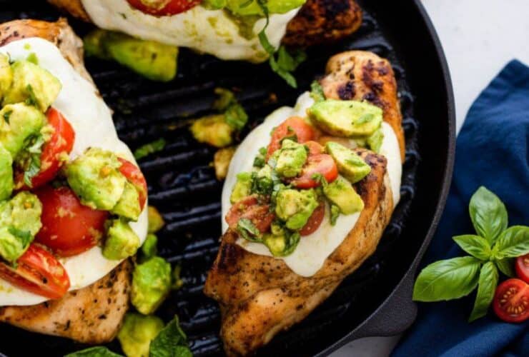 Keto-Friendly California Avocado Chicken: A Delicious Low-Carb Weeknight Dinner 5915796952203332469 121