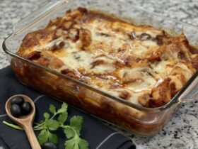 Comfort-Style Onion Chicken Bake (Lightened-Up & Cozy) 5933898259376048932 121