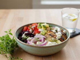 Light & Fresh Greek Chicken Bowl – Low Carb and Full of Flavor unnamed 59 e1769712844294
