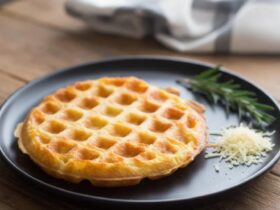 Easy Keto Chaffles: Crispy Low-Carb Waffles for Any Meal unnamed 82 2 e1772094634773