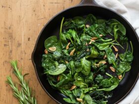 Garlic Sautéed Spinach: A Quick and Nutritious Side Dish unnamed 85 e1770916198779