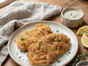 Keto Parmesan Crusted Chicken (Low-Carb & Family-Friendly) 33eb0a73 b778 420c 8690 aad70b6f7b41 e1774957637604