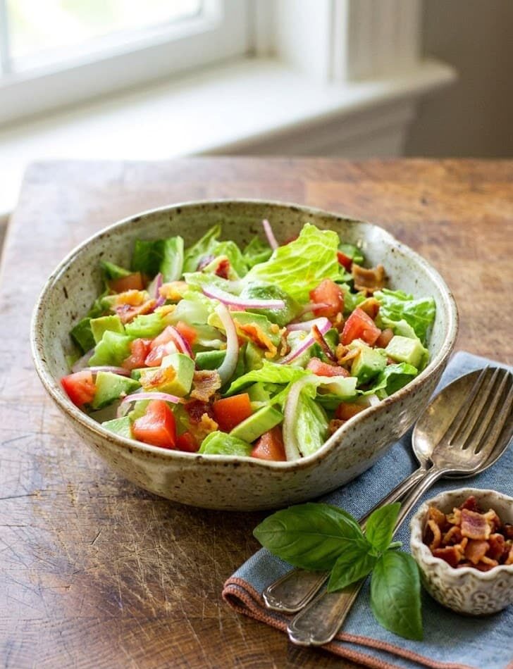 Ultimate Guacamole Tossed Salad: Fresh, Flavorful, and Perfect for Mexican Meals unnamed 2 e1772434609165