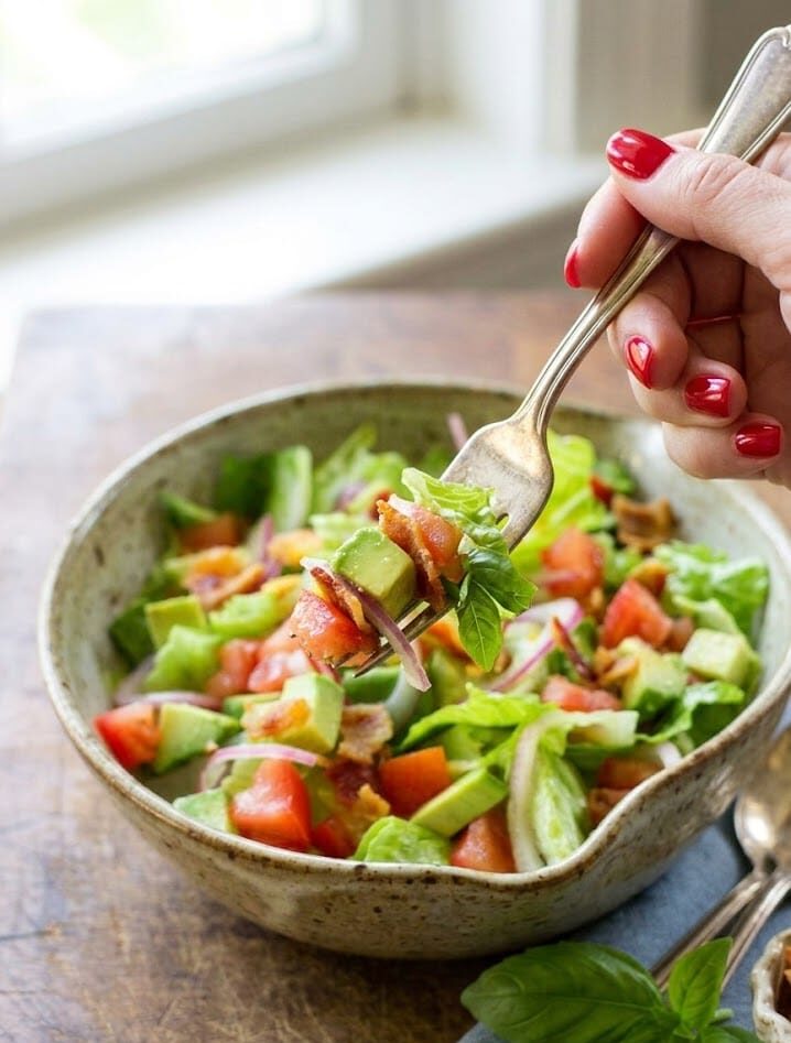 Ultimate Guacamole Tossed Salad: Fresh, Flavorful, and Perfect for Mexican Meals unnamed 3 e1772434653438